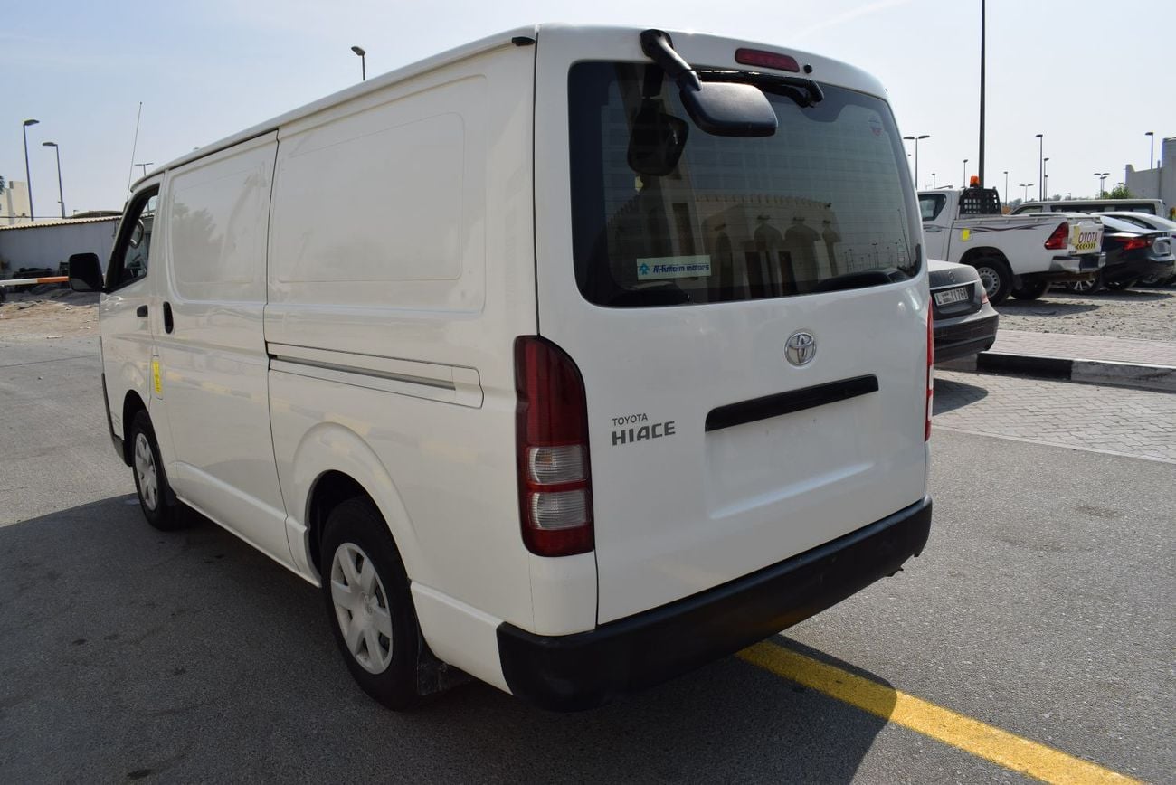 Toyota Hiace GL Toyota Hiace Std Roof Van 2.7 L, model: 2023