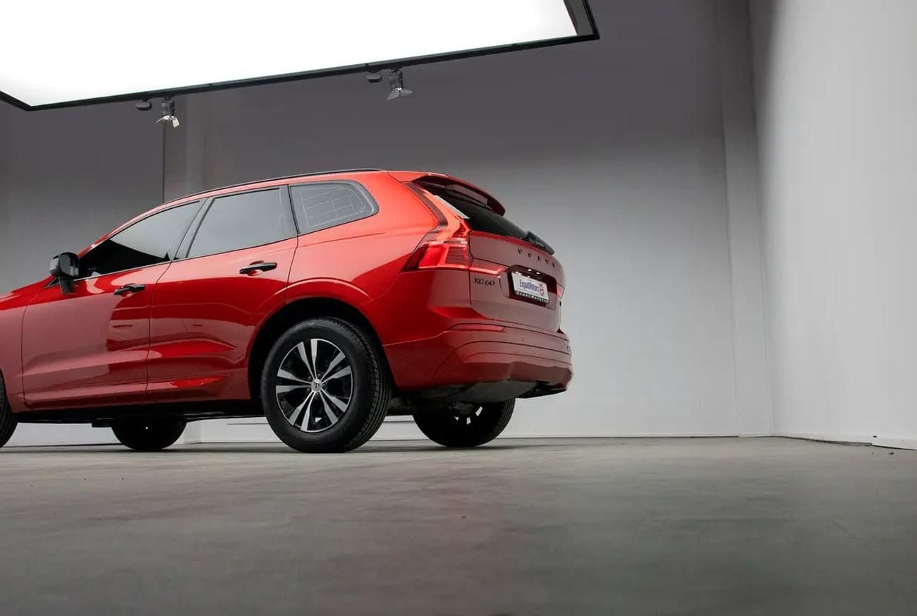 Volvo XC60 MOMENTUM 0% Down Payment Available • FDSH • Warranty • GCC