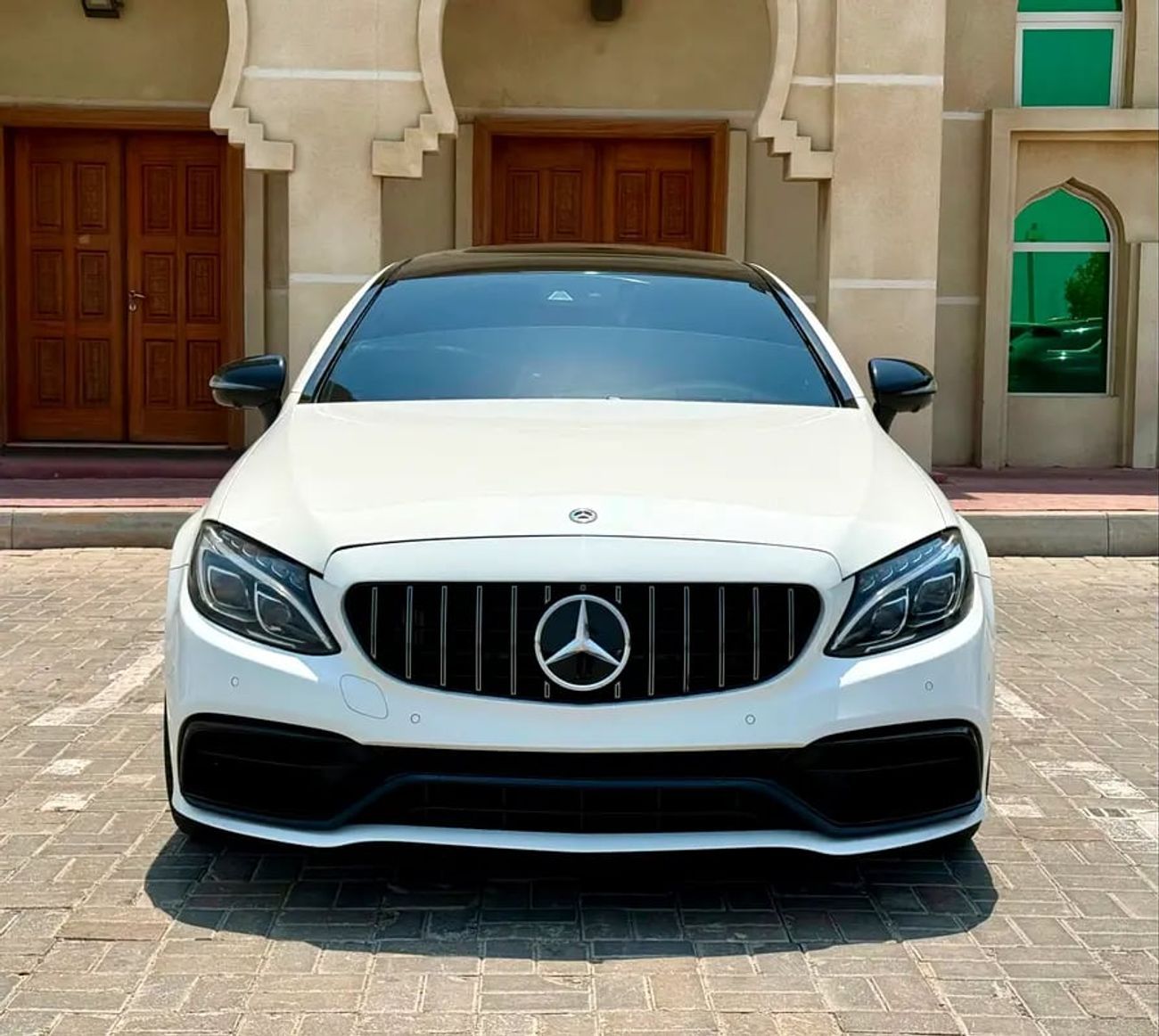 Mercedes Benz C300 مرسيدس C300 كوبيه خليجيStunning C300 Coupe | GCC Specs | Low Mileage | Pristine