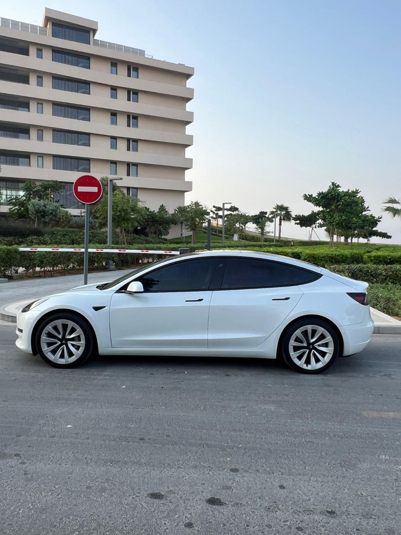 Tesla Model 3 LONG RANGE
