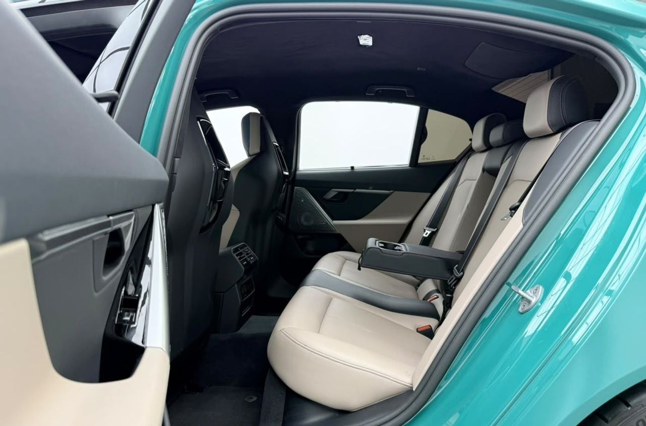 BMW M5 STANDARD 2026 BMW M5 Individual, Warranty, Full BMW Service History, GCC Specs.