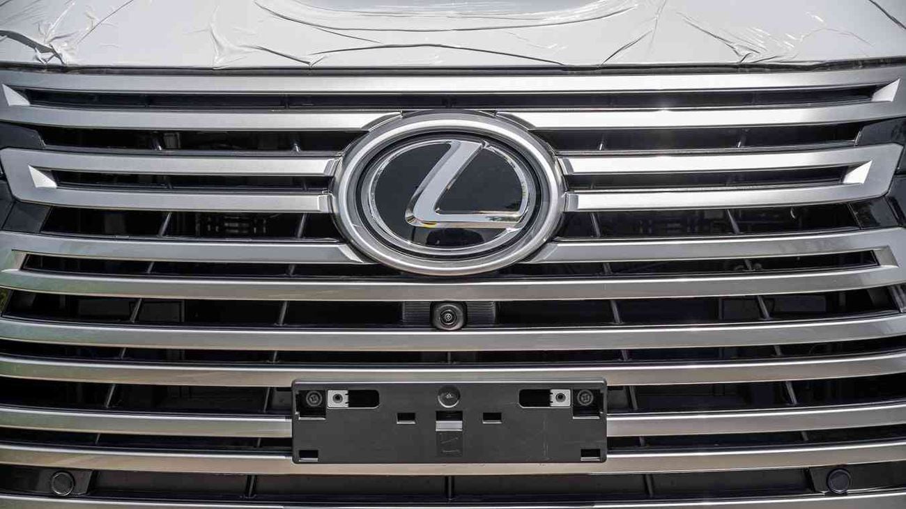 لكزس LX 700h ECTAV0007 - لكزس LX700h VIP موديل 2026 - محرك 3.5 لتر هجين أوتوماتيكي - رمادي مع بيج