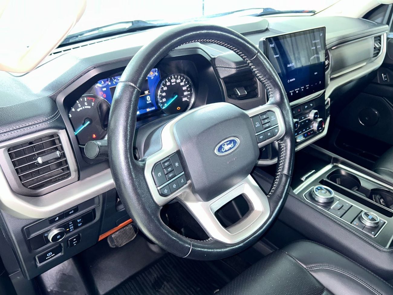 Ford Expedition XLT XT222 / AL TAYER MOTORS AL QOUZ SHOWROOM