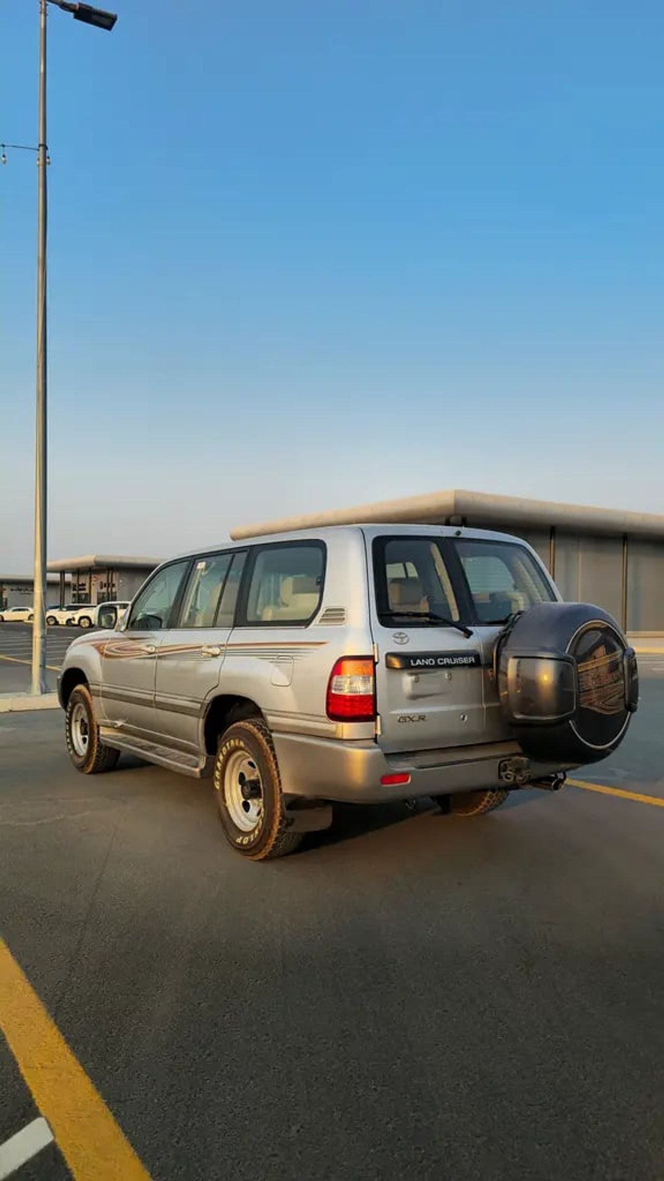 Toyota Land Cruiser GXR 4.2L DEISEL GCC Specs