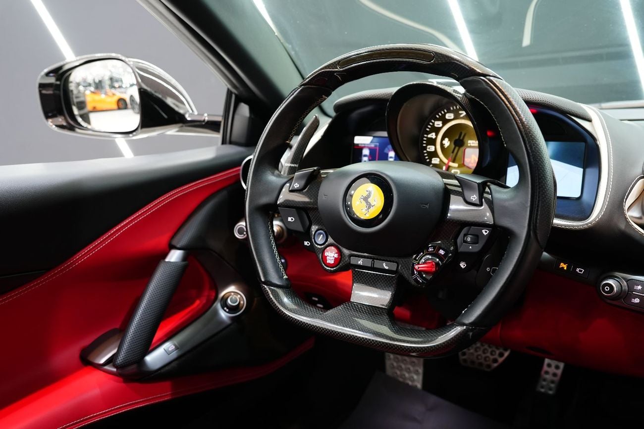 فيراري 812 GTS SUPERFAST | شاشة عرض للركاب | باقة ألياف الكربون | مواصفات دول مجلس التعاون الخليجي!!