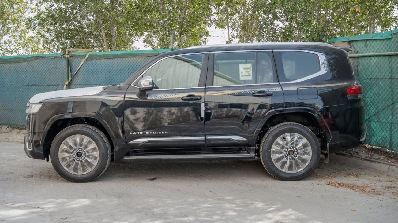 Toyota Land Cruiser VX 3.5L 2026 with memory seats