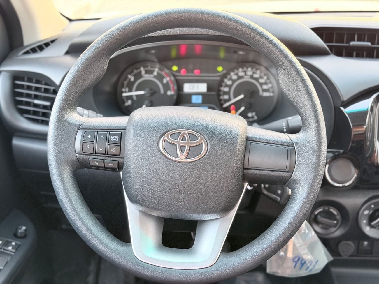 Toyota Hilux DLX TOYOTA HILUX (GUN125) 2.4L Pick-up 4WD 4 Doors