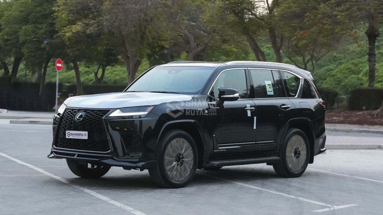 لكزس LX 700h F SPORT محرك هجين سعة 3.5 لتر، محرك V6 مزدوج، 5 مقاعد، نظام صوتي مارك ليفينسون 25، نظام ركن آلي، دفع رباعي أ