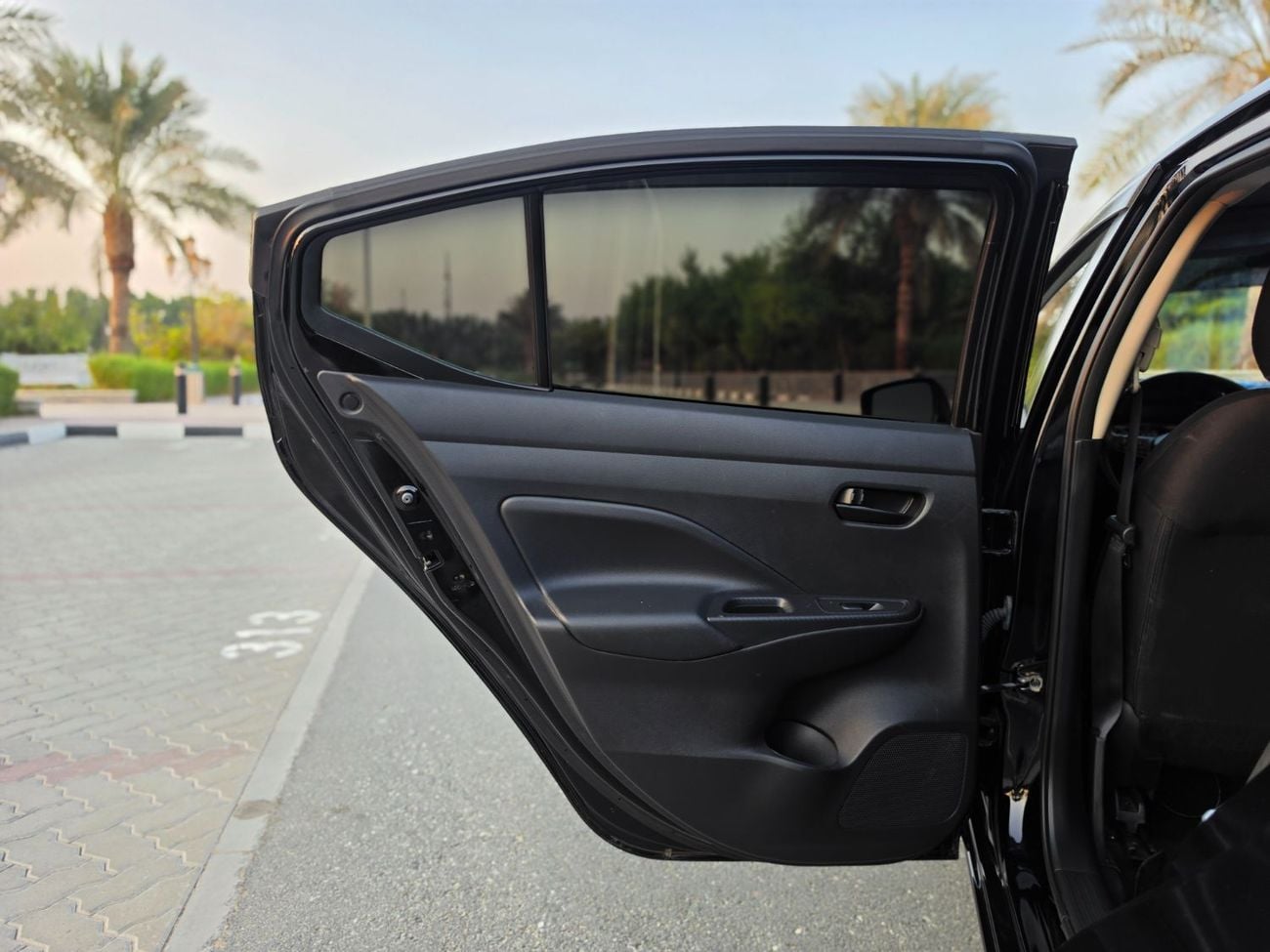 Nissan Versa STANDARD