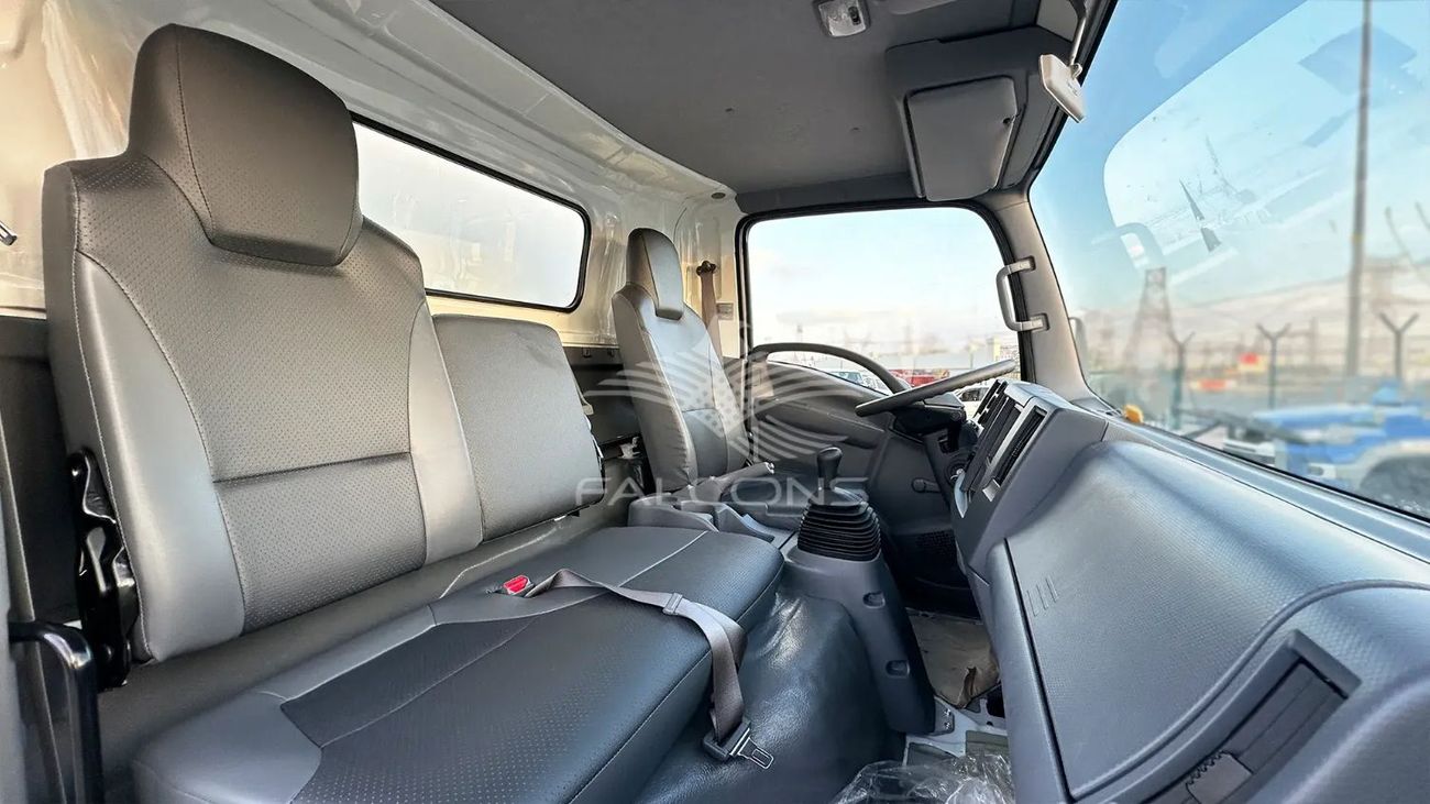 Isuzu NPR STANDARD With Refrigeration Box
