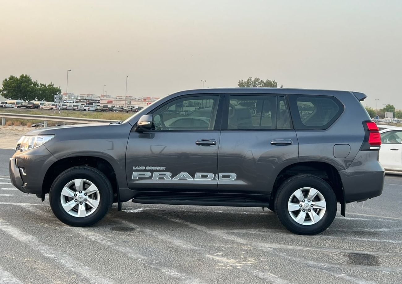 Toyota Prado 2022 Toyota Prado TX 2.7L V4- AWD 4x4 - No accident - 2 key Rear Sensor -