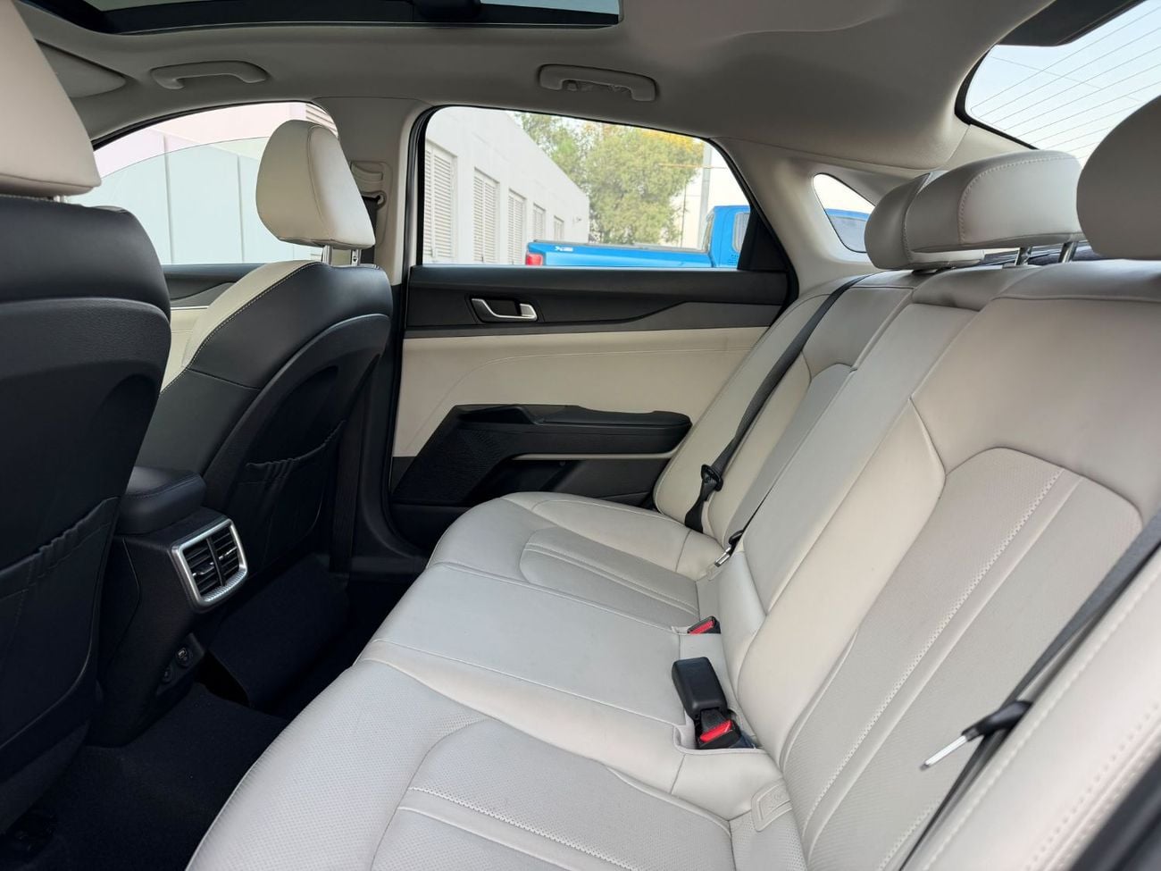 Kia K5 EX