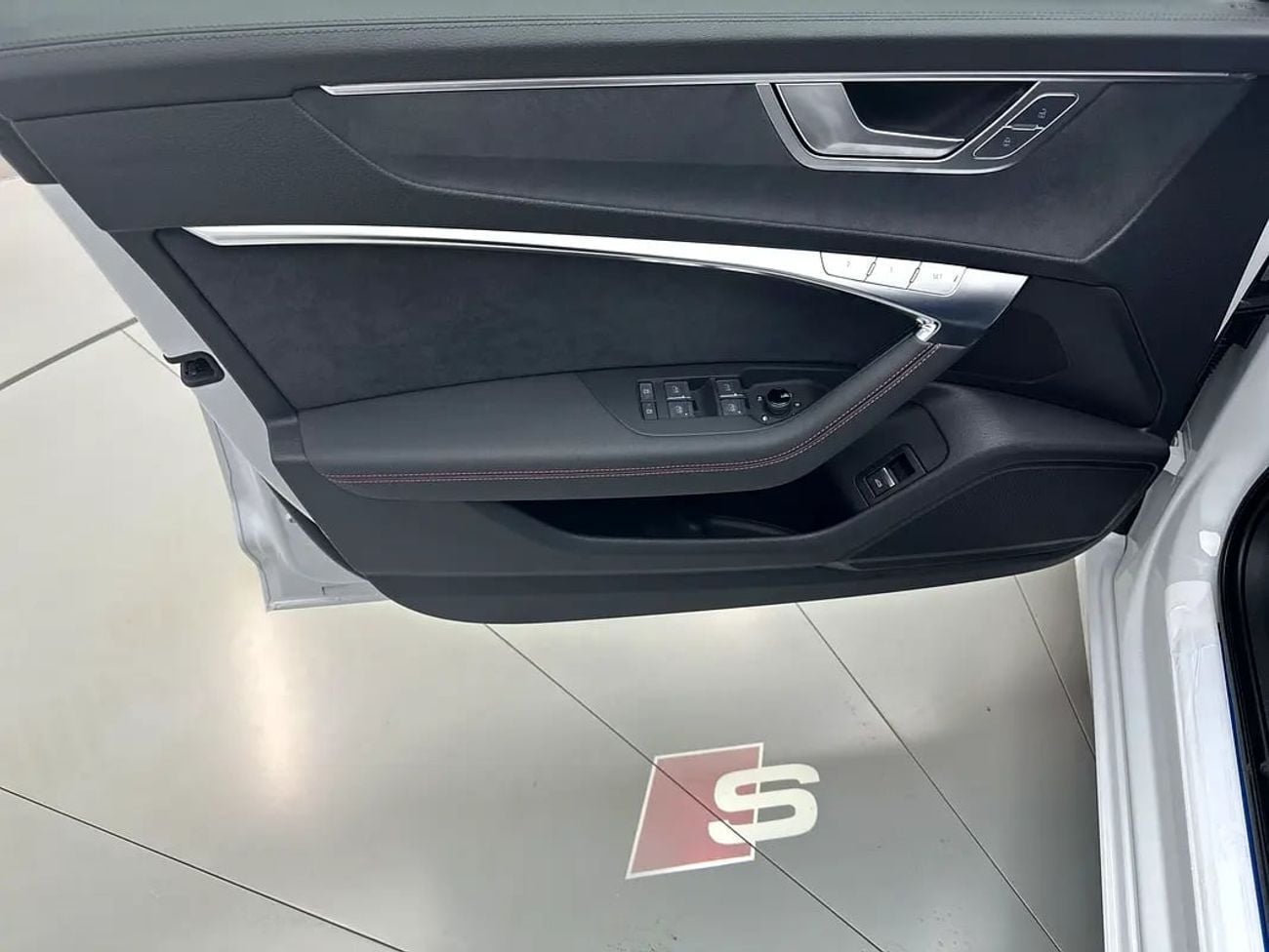 أودي A6 40 TFSI S-LINE AVANT 190hp S line (Ref# 22148)