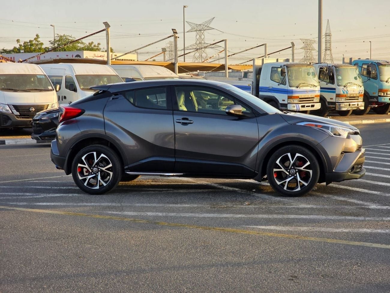 Toyota C-HR STANDARD Toyota C-HR TRD Edition Push button and leather seats