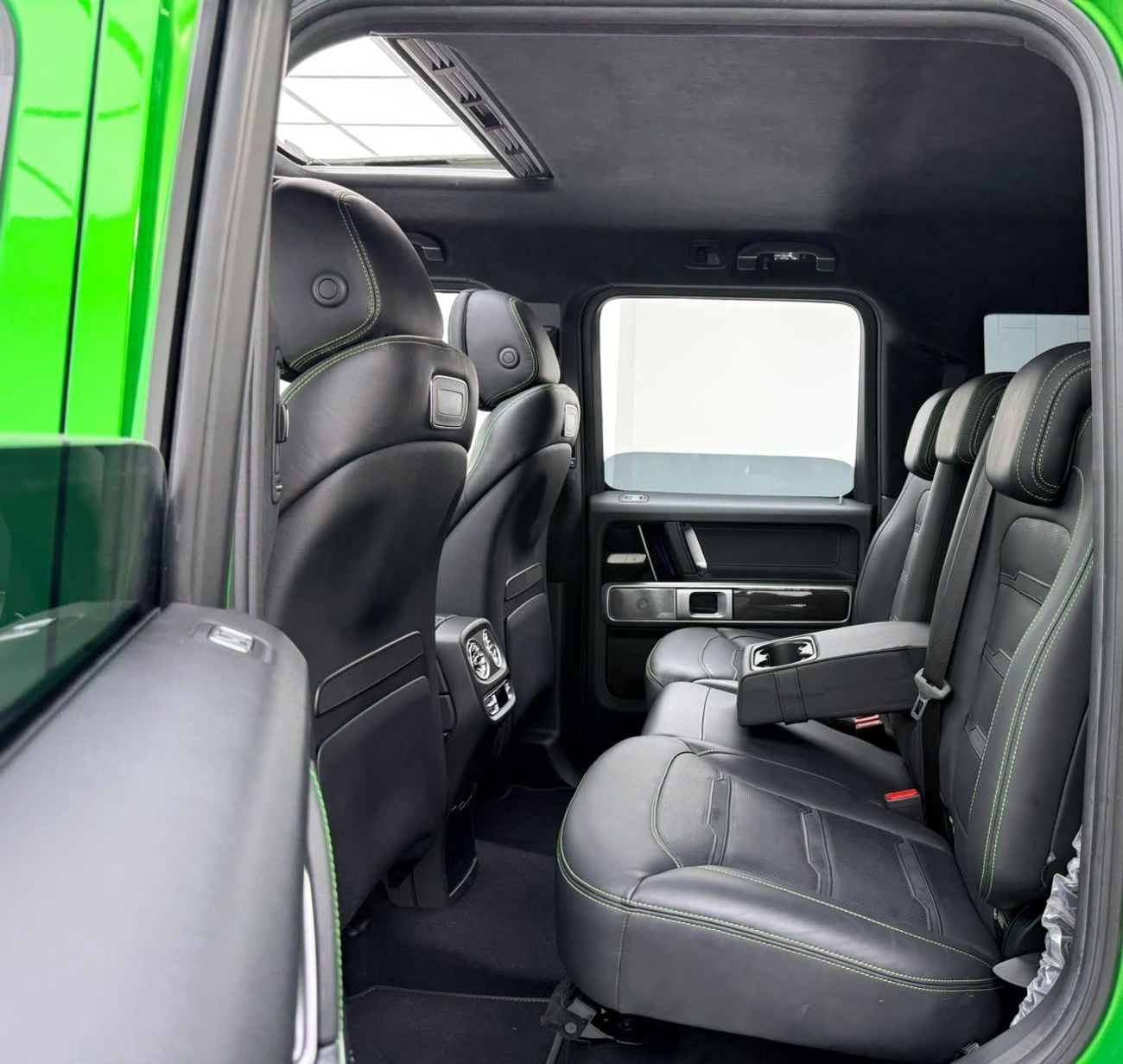 Mercedes Benz G63 AMG STANDARD 2022 Mercedes Benz G63 AMG G Manufaktur, MB Warranty + Service Pack, Carbon Fiber Interior, GCC