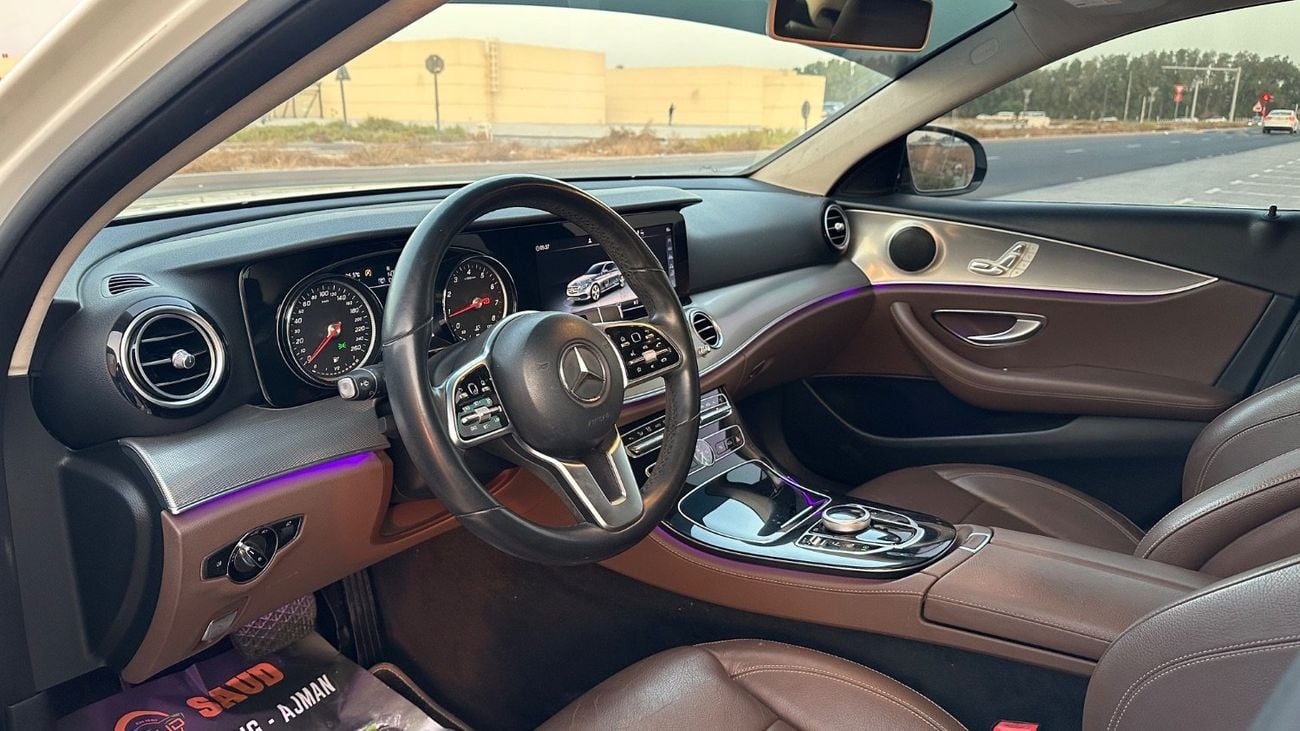 Mercedes Benz E200 PREMIUM