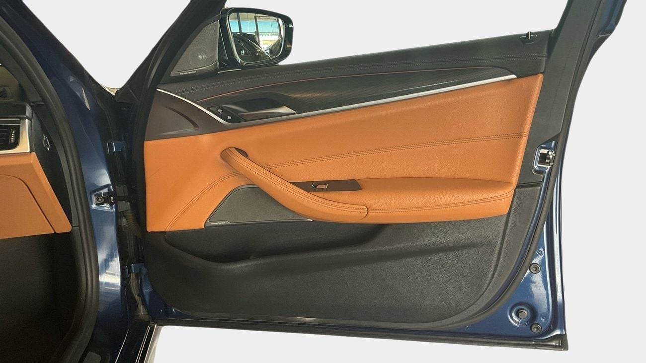 بي أم دبليو 530i M SPORT | شامل الضمان | 0 ﺪﻔﻋﺓ ﺃﻮﻟﻯ