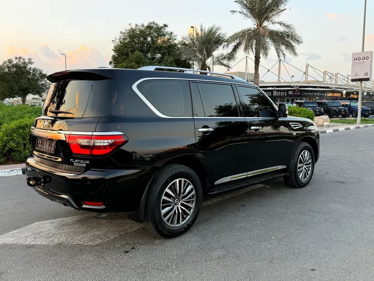 Nissan Patrol LE TITANIUM GCC Specs - Excellent Condition!