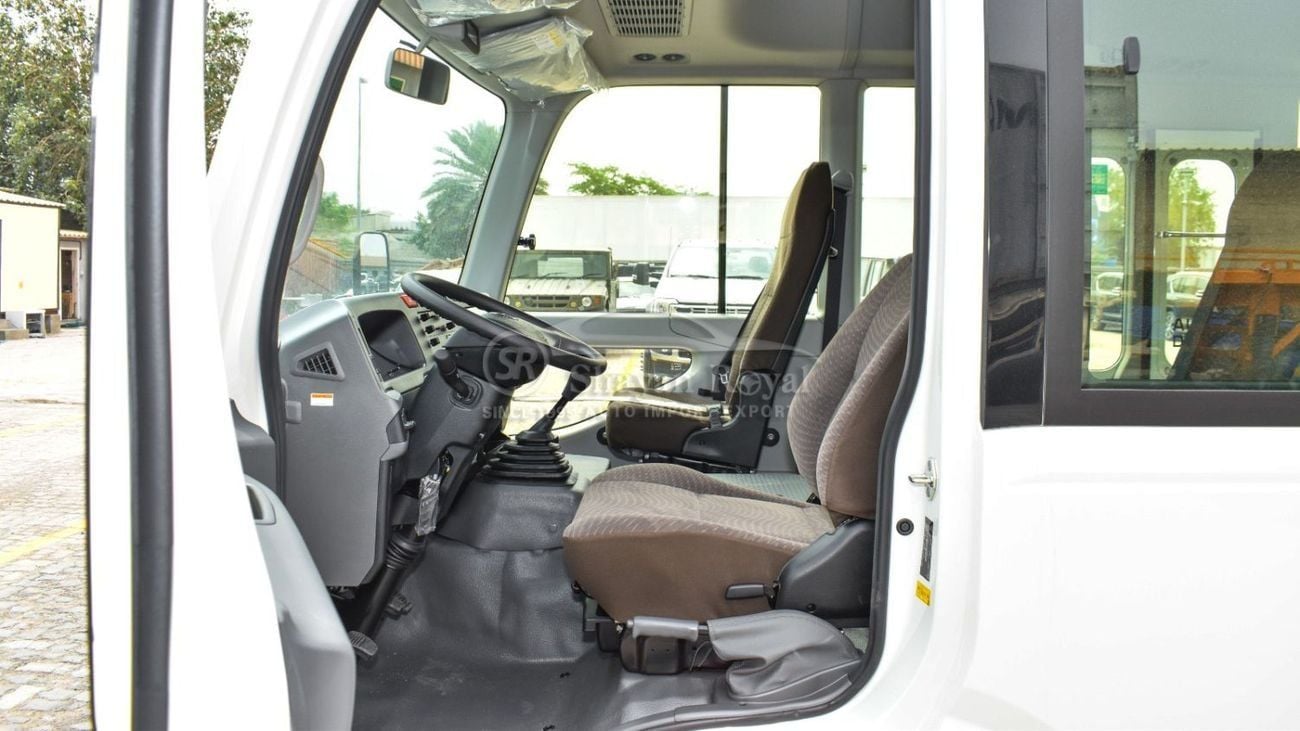 تويوتا كوستر 4.2L DIESEL 23 SEATER MT 2026MY