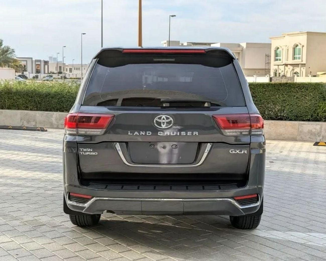 تويوتا لاند كروزر GXR Toyota landcruise 2013Model Facelifted 2025 4.0L V6 petrol Engine Colour Black push start Transm