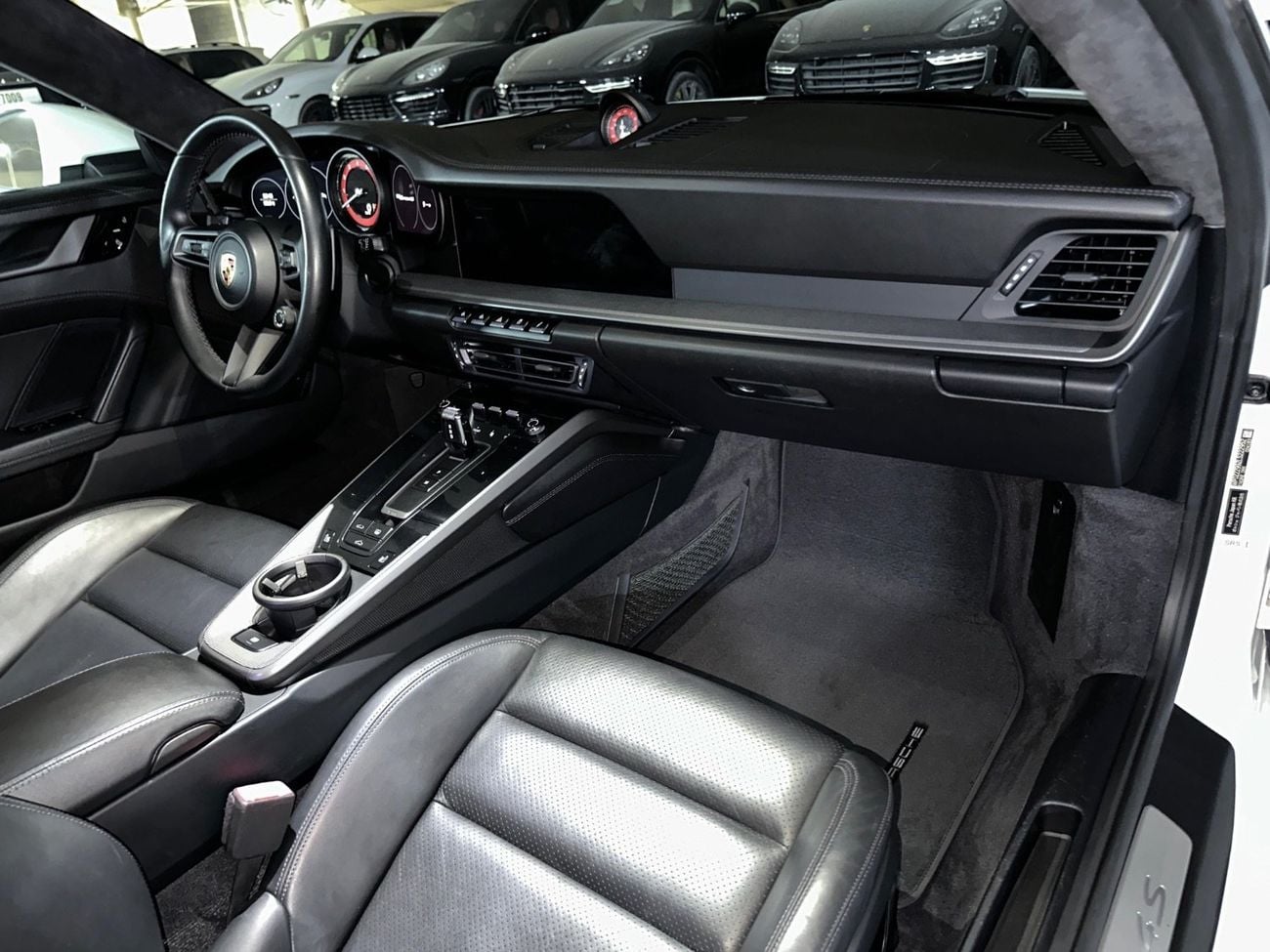 Porsche 911 CARRERA 4S PORSCHE 911 CARRERA 4S 2020 | FULL SERVICE HISTORY | SPORTS CHRONO PACKAGE | SLIDING GLASS SUNROOF