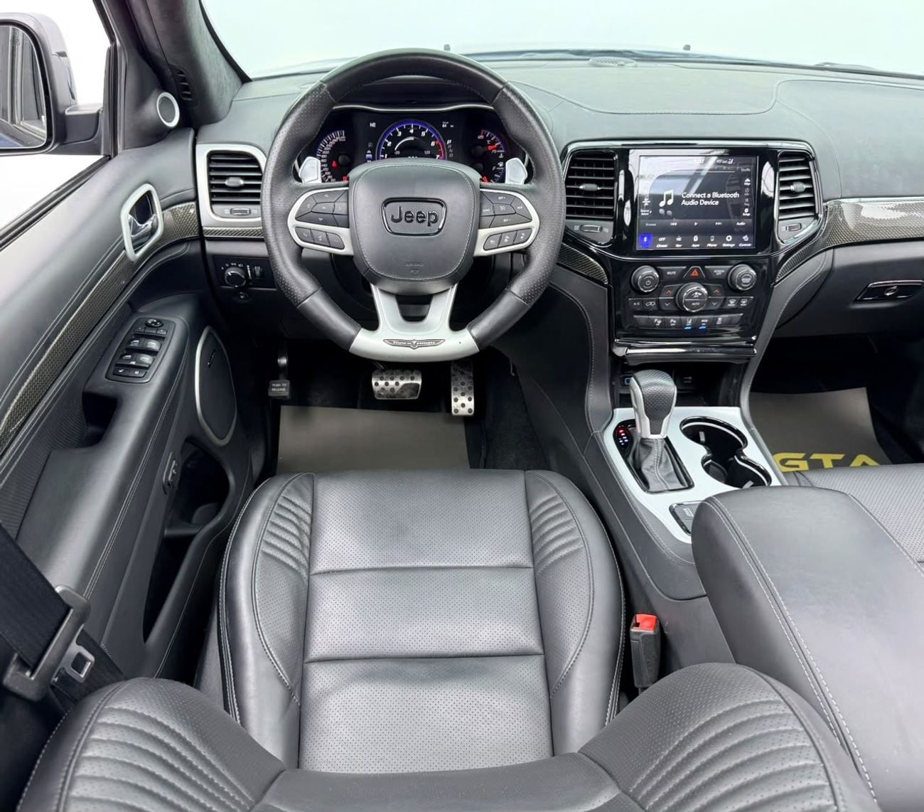 جيب جراند شيروكي TRACKHAWK جيب جراند شيروكي تراك هوك 2021، معدلة بالكامل، داخلية من ألياف الكربون، كاملة المواصفات، أمريكية الص