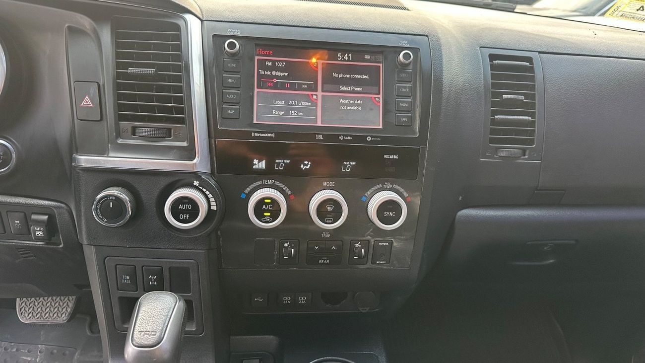 Toyota Sequoia