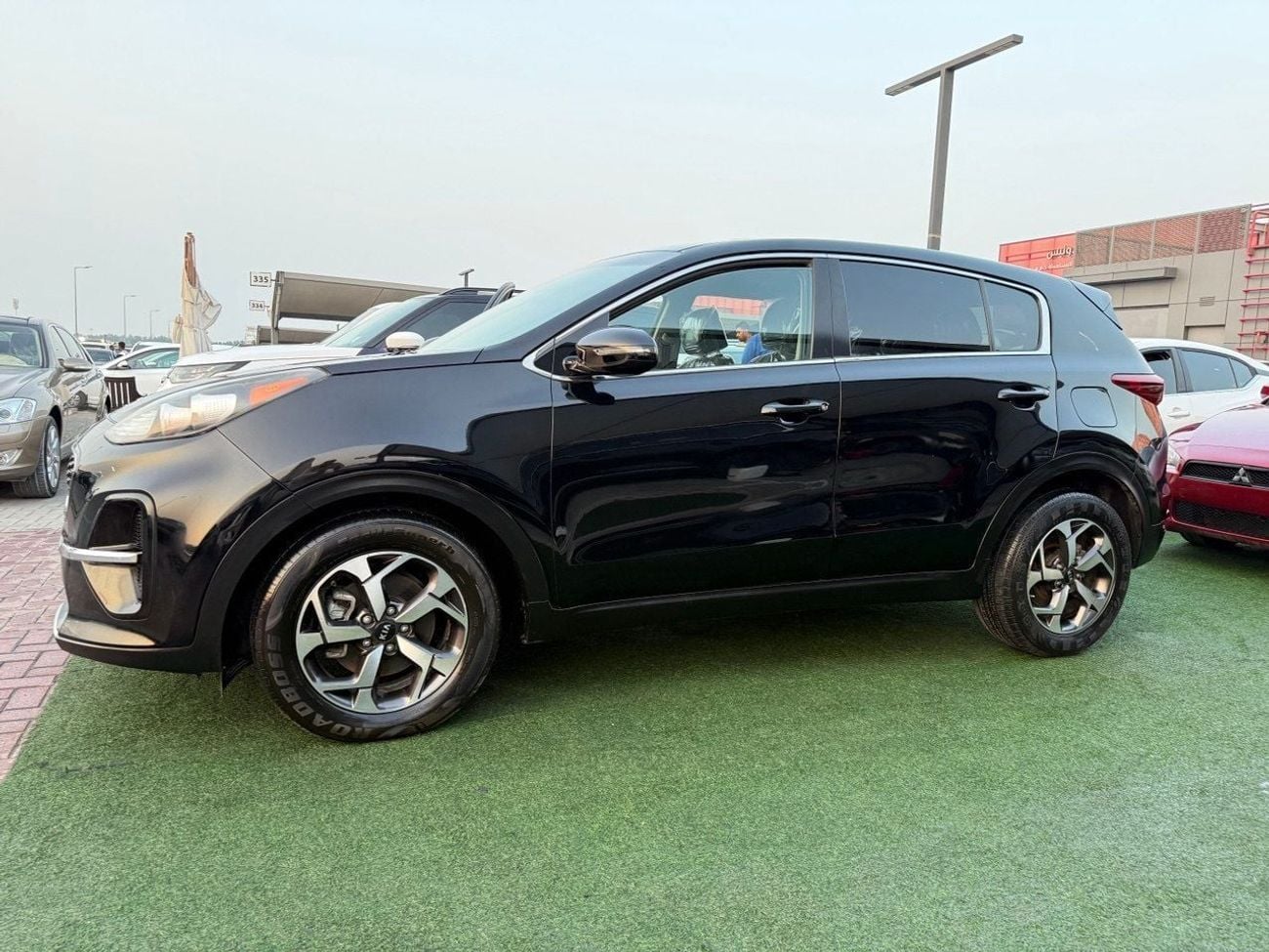Kia Sportage LX excellent condition, lightly used, 4-cylinder engine, 2.4L