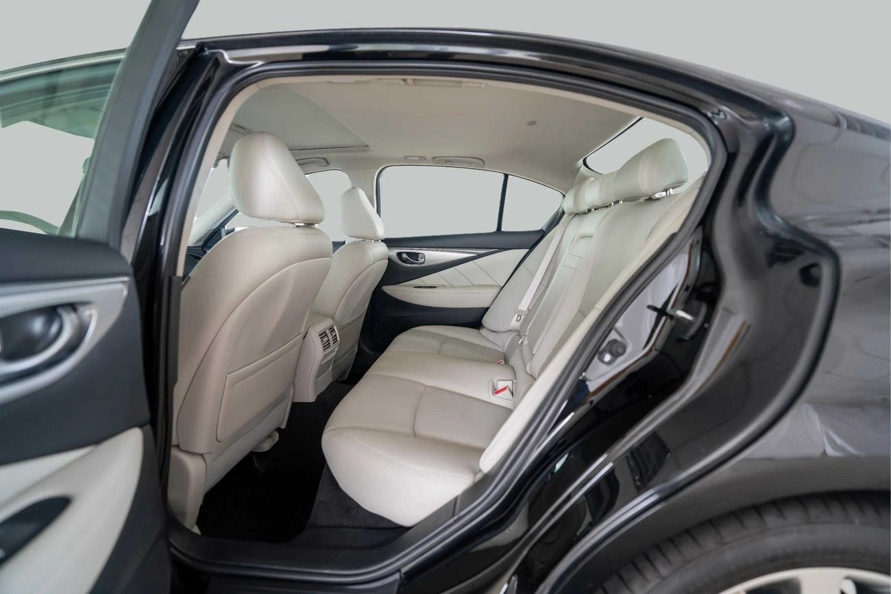 Infiniti Q50 LUXE 3.0
