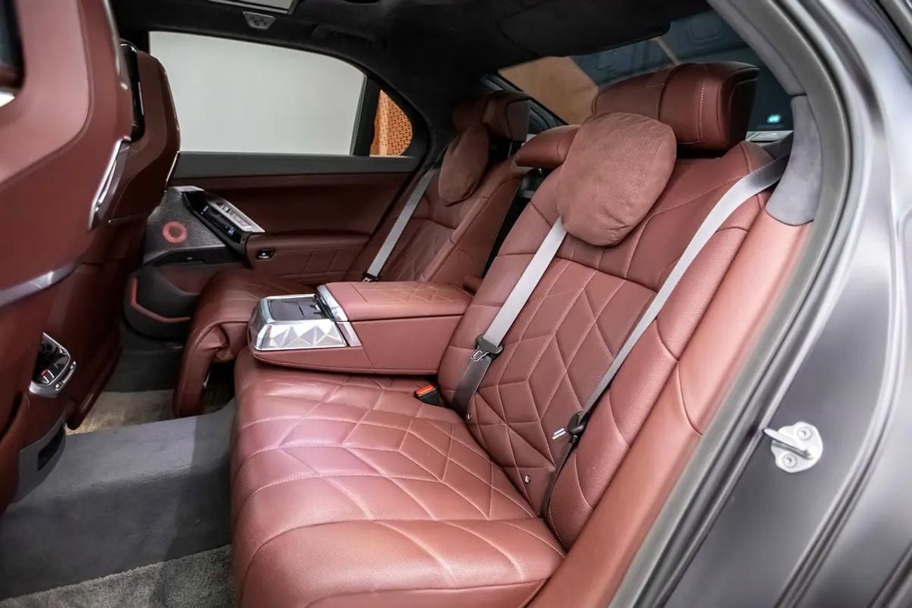 BMW 750iL 750i | GCC | WARRANTY AND SERVICE CONTRACT | EXCELLENT CONDITION