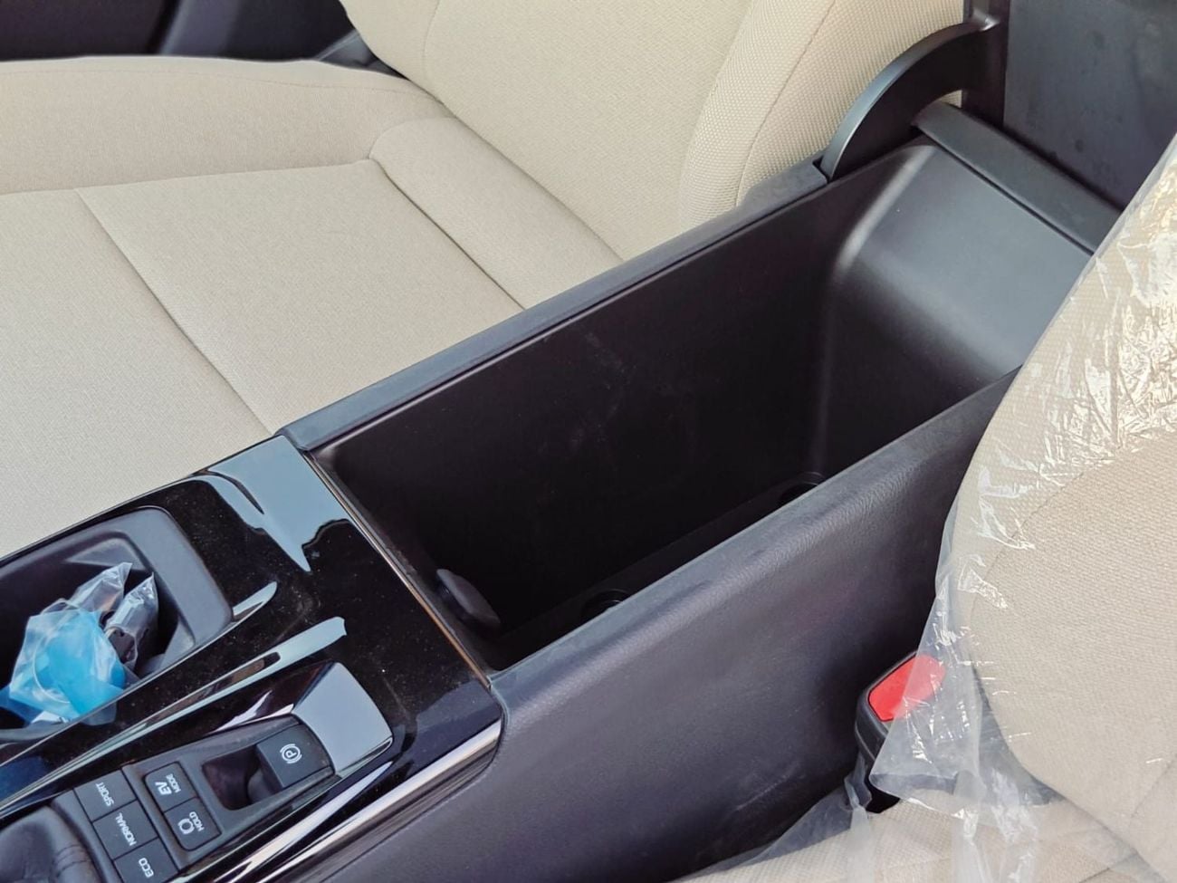 Toyota Camry LE HEV 2025 TOYOTA CAMRY 2.5L HYBRID LE GCC SPEC