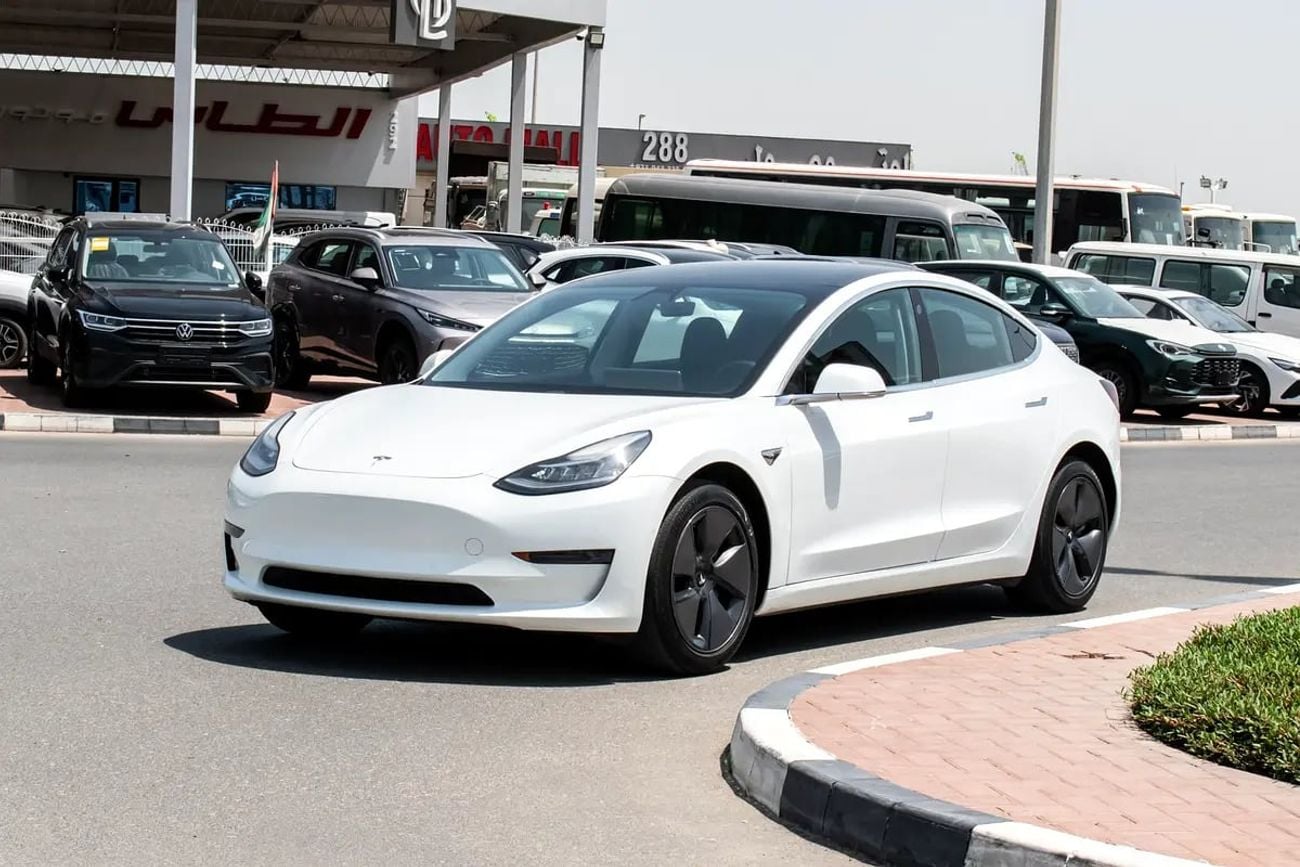 Tesla Model 3 STANDARD - AMERICAN SPECS - ONLY 61,000 KM