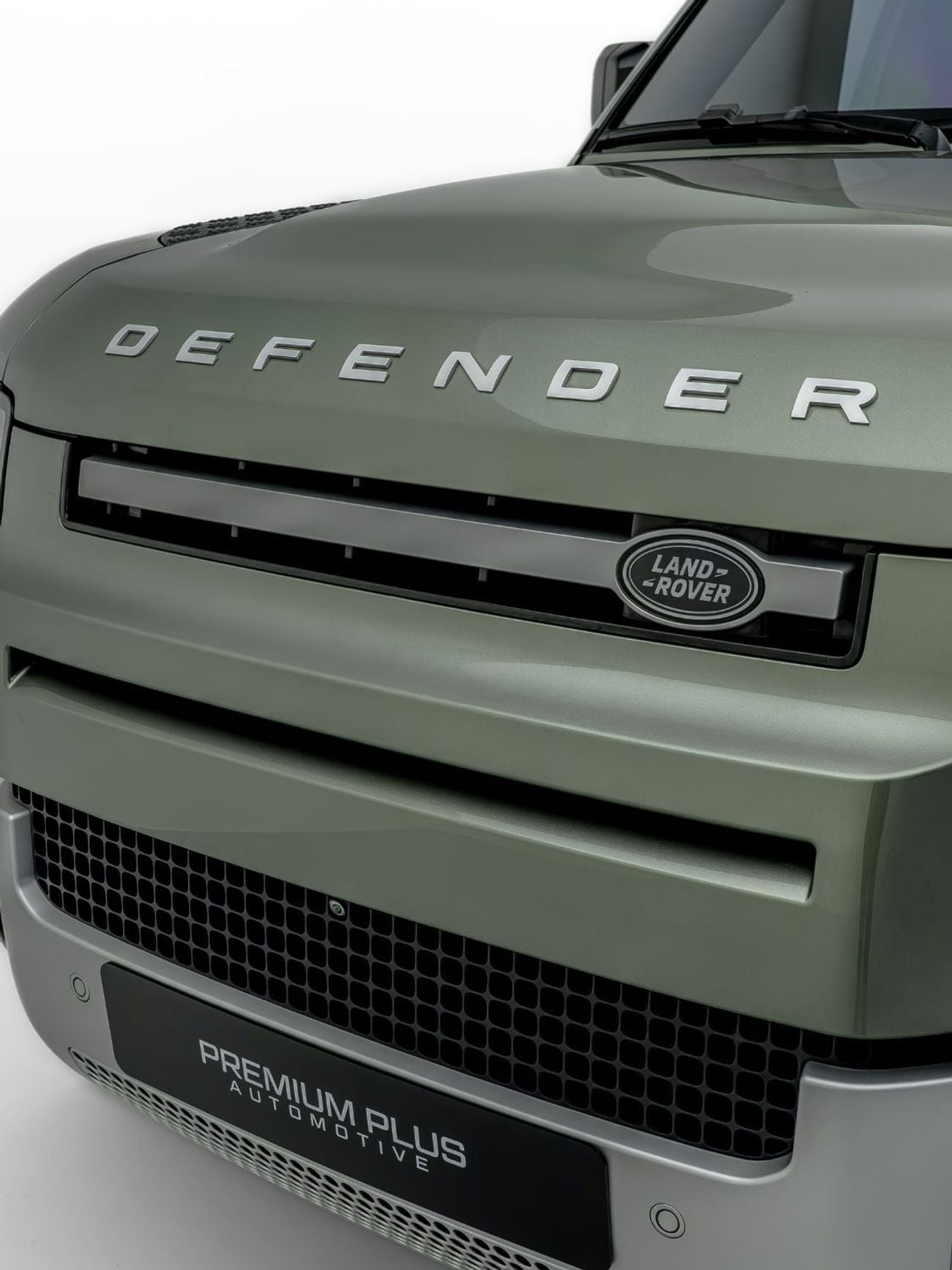 Land Rover Defender 110 SE P300