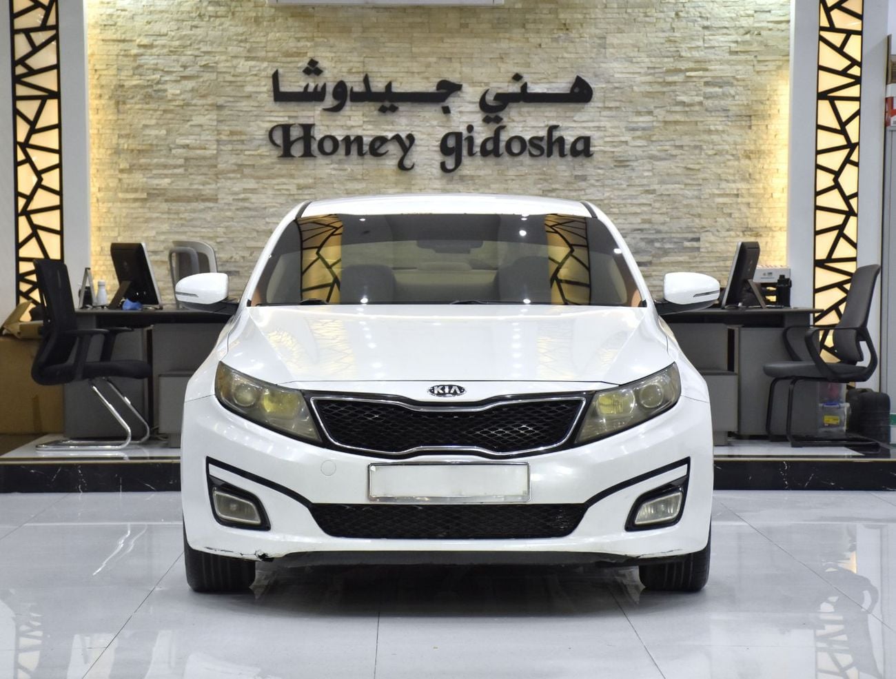 Kia Optima EXCELLENT DEAL for our KIA Optima ( 2014 Model ) in White Color GCC Specs