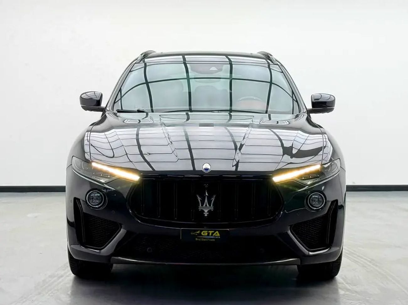 Maserati Levante Trofeo, Warranty, Carbon Fiber Interior, Excellent Condition, GCC