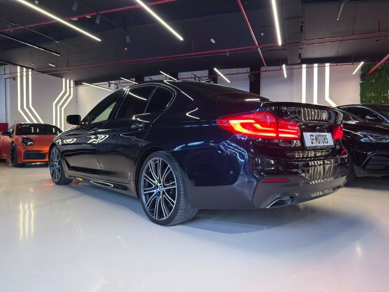 بي أم دبليو 530i M SPORT بي إم دبليو 530i M سبورت موديل 2017 | مواصفات خليجية | حالة جيدة