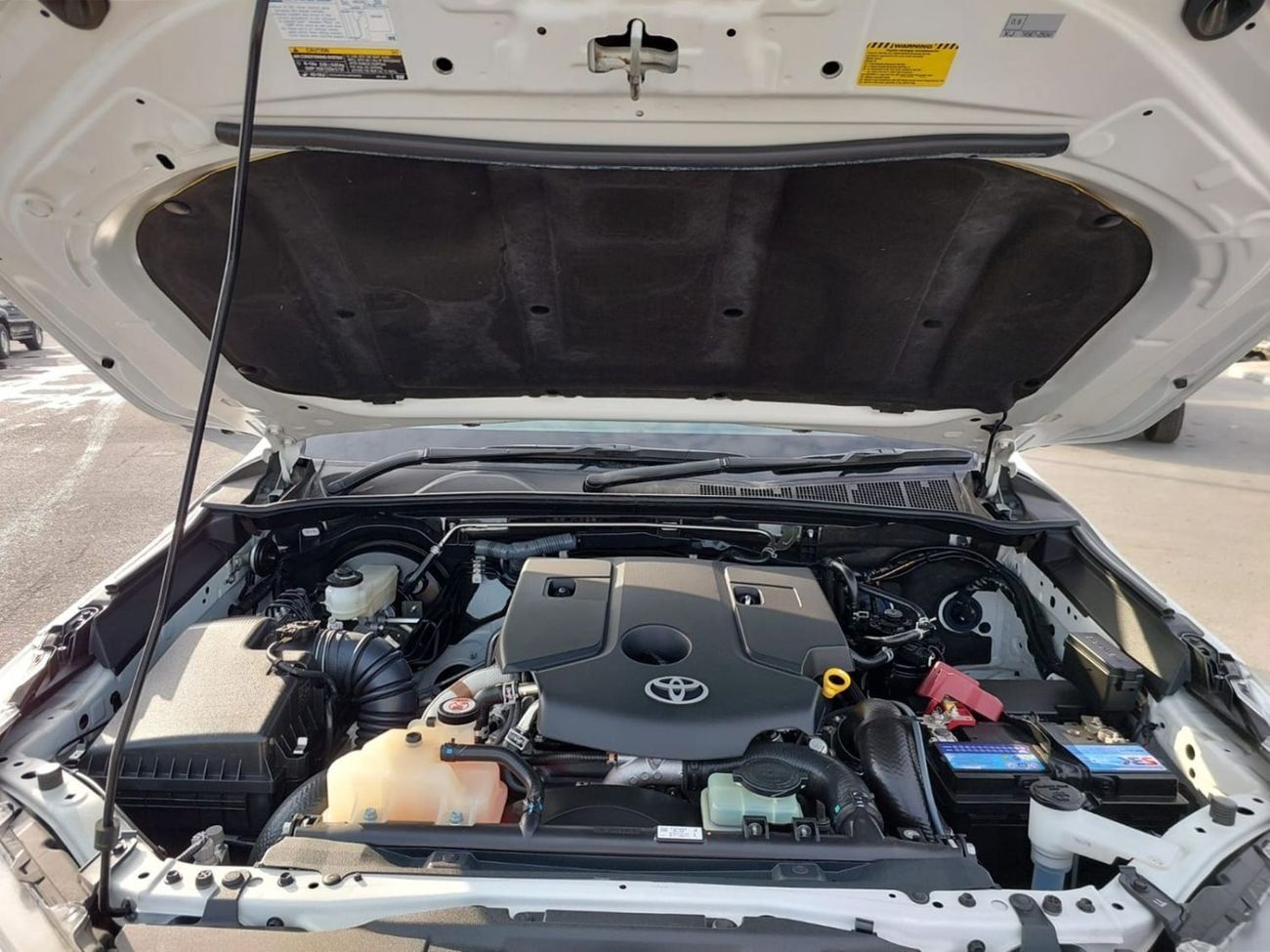 Toyota Hilux ADVENTURE (RAMADAN OFFER) TOYOTA HILUX PICKUP RHD 2023 MODEL 2.8 L DIESEL AUTOMATIC(PM81485)