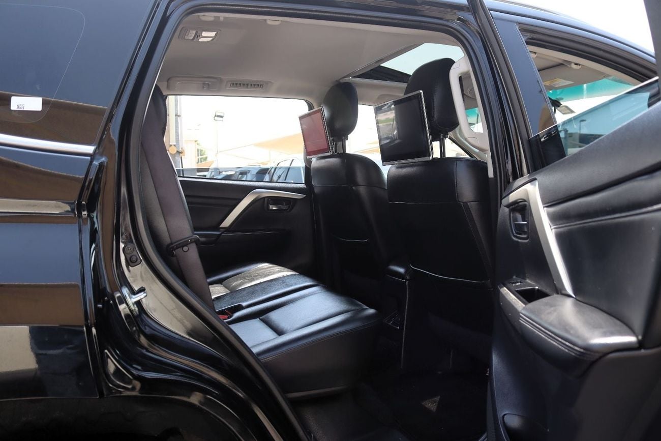 Mitsubishi Montero Sport GLS HIGHLINE ACCIDENTS FREE - GCC - PERFECT CONDITION INSIDE OUT - ORIGINAL PAINT -