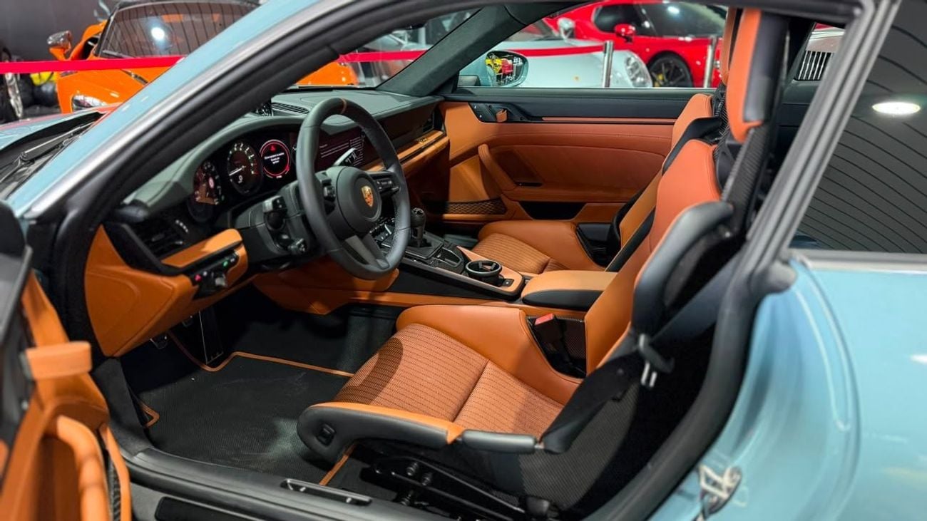 بورش 911 S/T 2024 Heritage Design | European Spec | Rare Collector's Edition | Manual