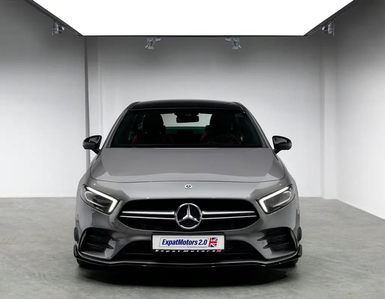 مرسيدس بنز A 35 AMG 4MATIC بريميوم 2.0L Turbo •AWD • Full Service History • GCC Spec