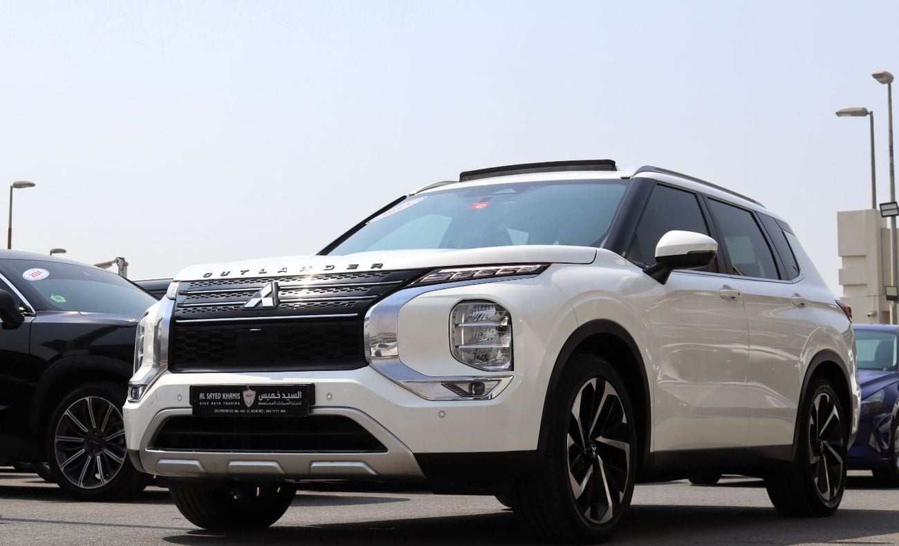 ميتسوبيشي آوتلاندر GLS HIGHLINE خالية من الحوادث - خليجية - طلاء أصلي - حالة ممتازة من الداخل والخارج - خط H