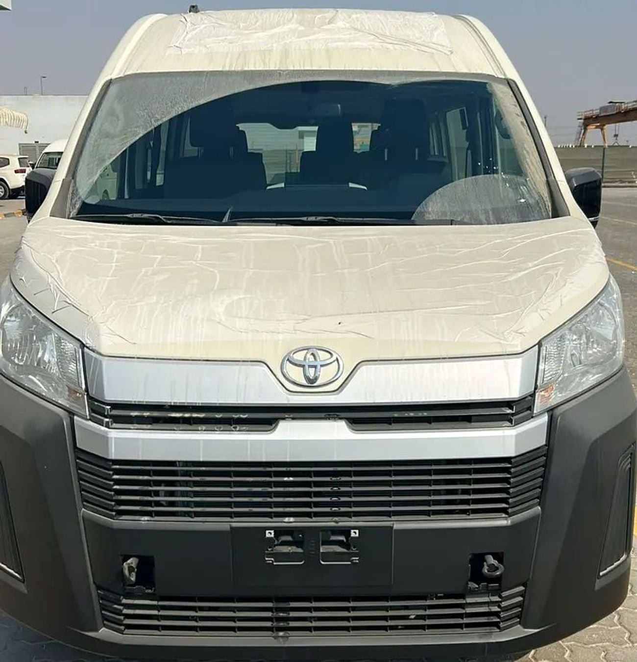 Toyota Hiace GL 2026 Toyota Hiace DX | Rear Heater | 3.5L V6 Petrol | Automatic | GCC Spec | Export