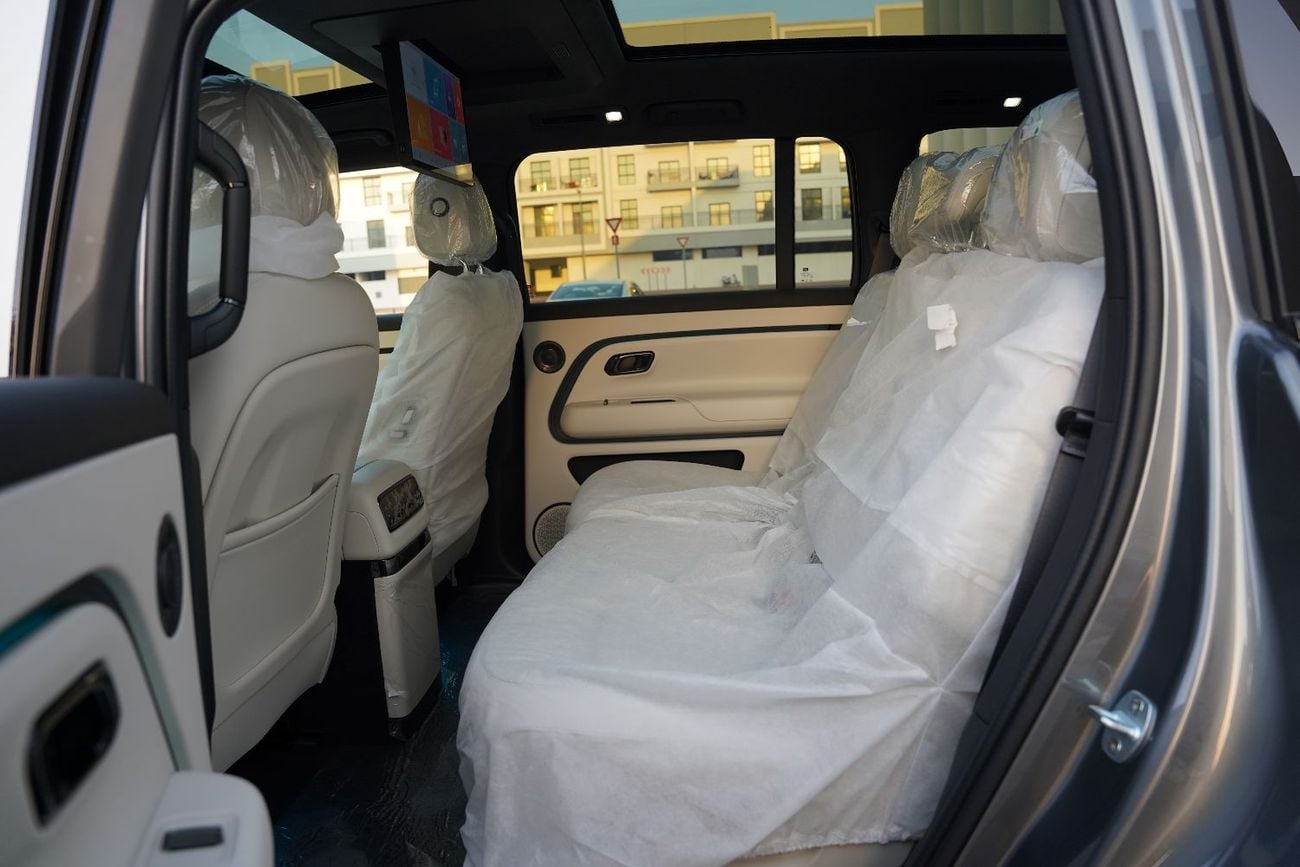 ROX Adamas FIRST CLASS 2026 ROX ADAMAS 7-Seats 2 3 2 SUV 4x4