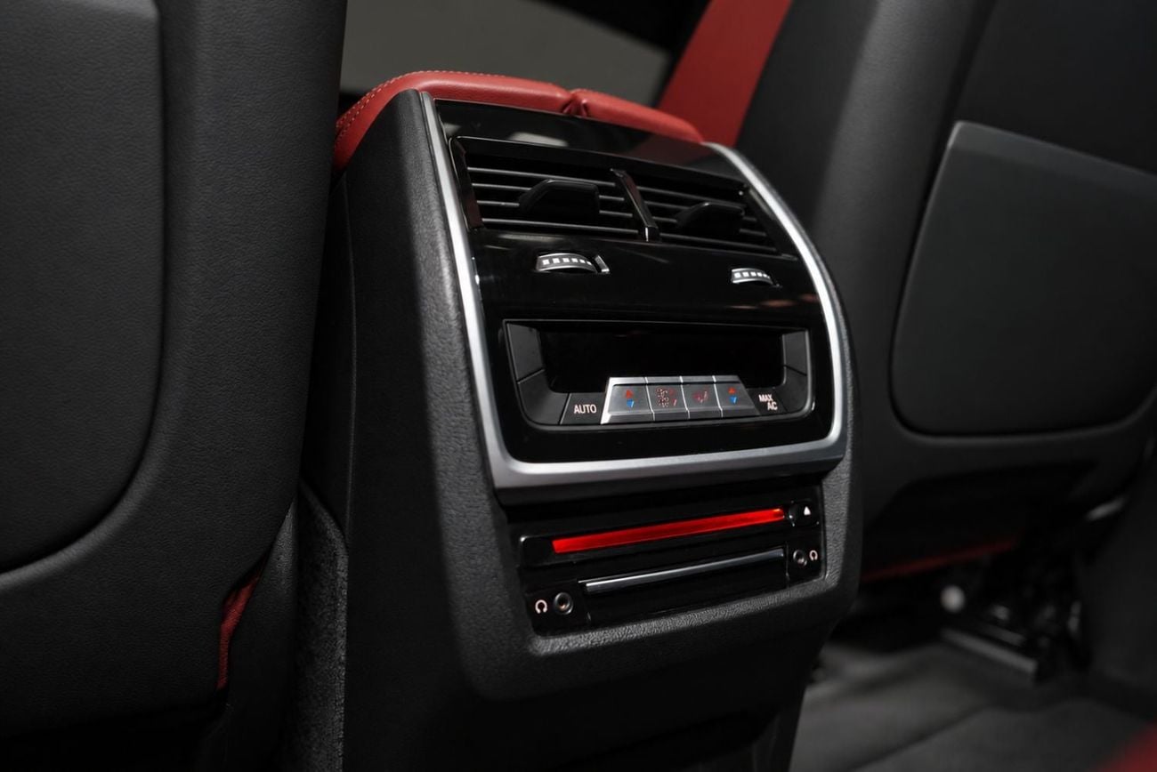 بي أم دبليو X6 40i M SPORT EXCLUSIVE بي إم دبليو X6 XDRIVE 40I M KIT موديل 2021 بمواصفات دول مجلس التعاون الخليجي