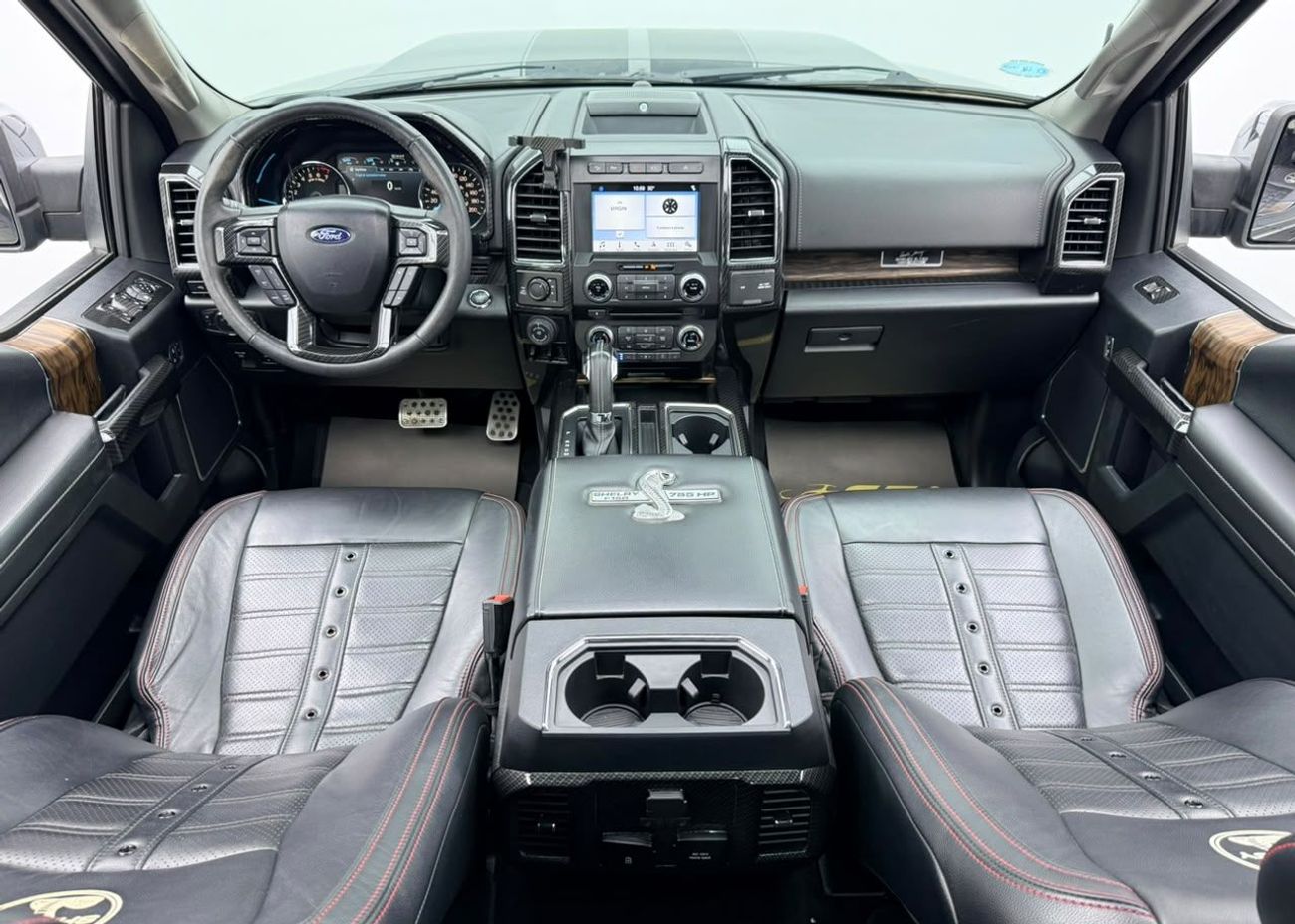 Ford F-150 CREW SHELBY 2018 Ford F150 Shelby, Full Ford Service History, Carbon Fiber Interior, Excellent Condition, GCC
