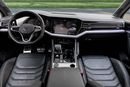 Volkswagen Touareg R-LINE | 2,742 P.M | 0% Downpayment | Amazing Condition!