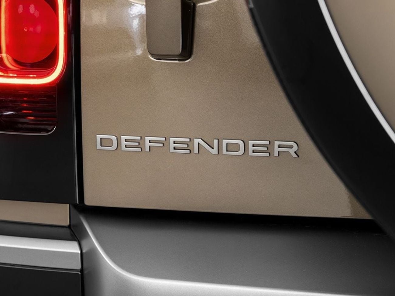 Land Rover Defender 110 X-DYNAMIC HSE P400