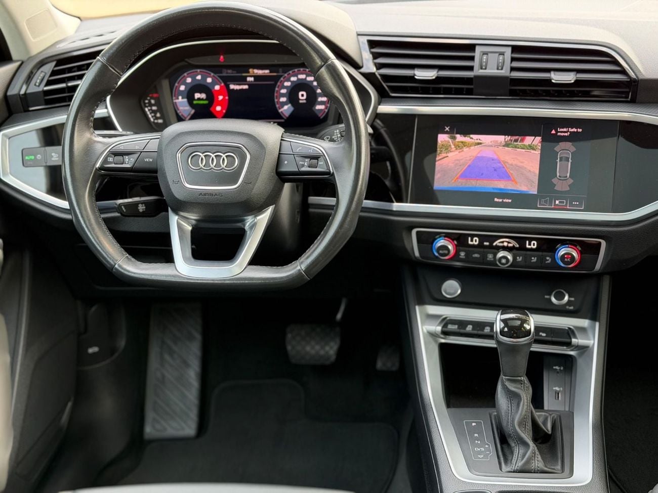 Audi Q3 40 TFSI S-LINE Audi Q3 2020 Gcc Sline perfect color