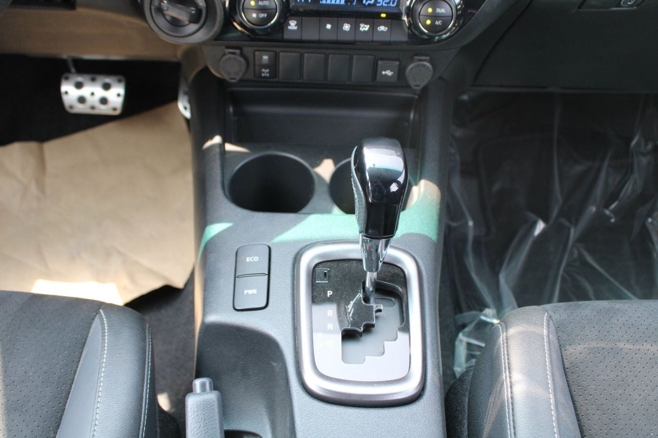Toyota Hilux GR SPORT