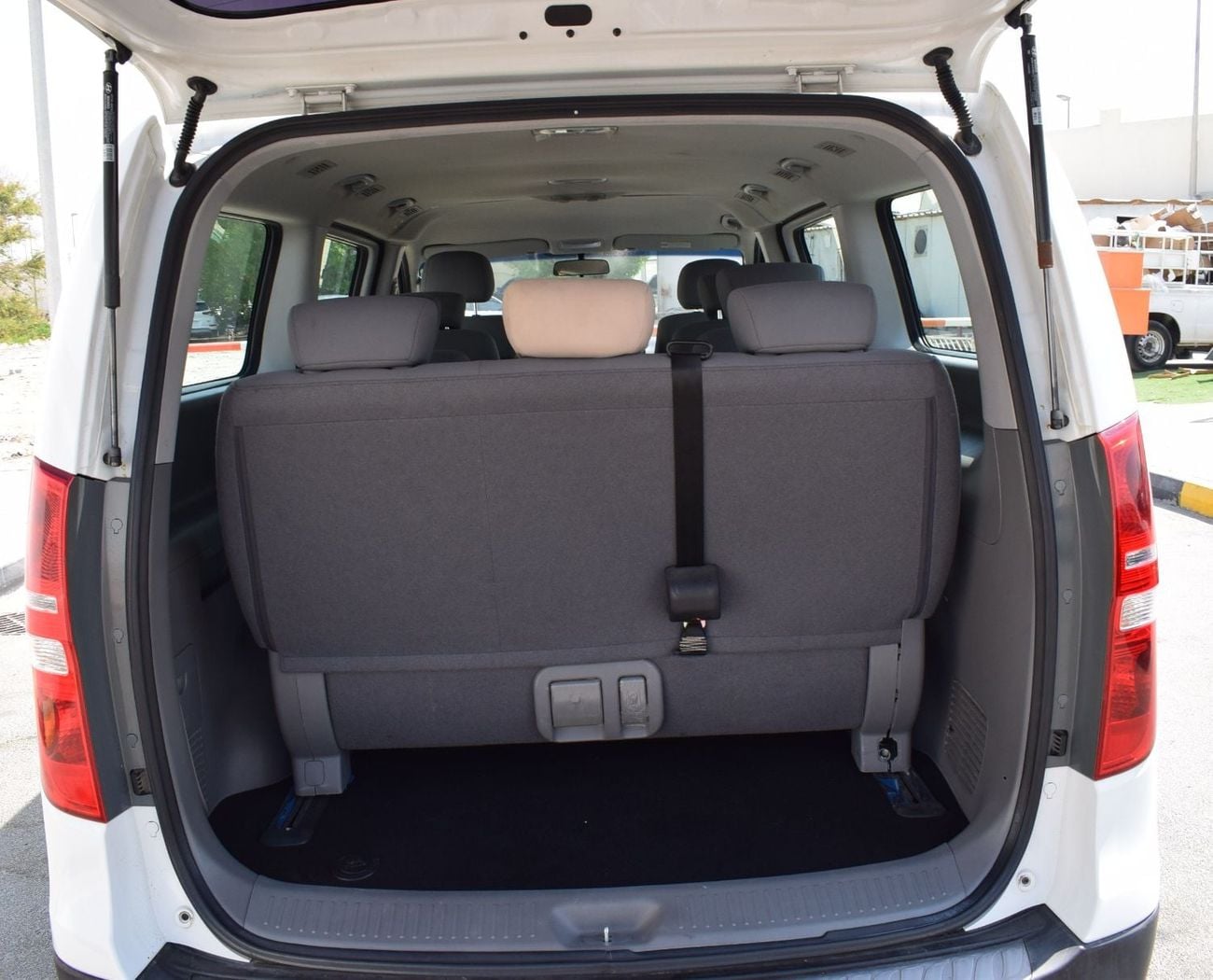 Hyundai H-1 GL Hyundai H1 12 seater bus, model:2019